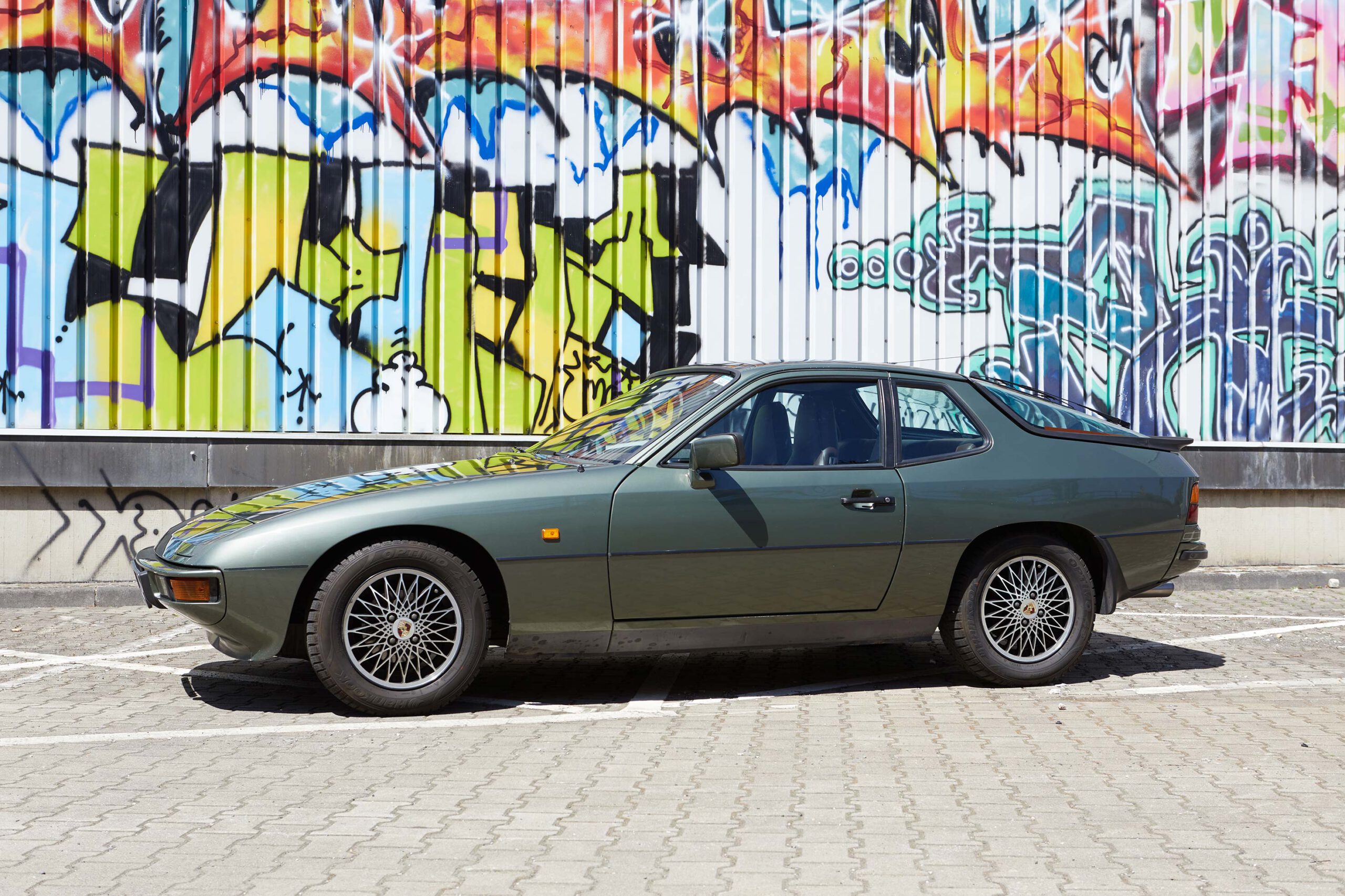 924_WaldBranding_Car_FullView_1 924_WaldBranding_Car_FullView_1