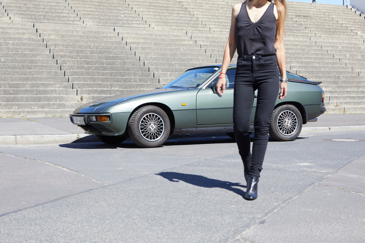 924_WaldBranding_CarandDriver_9 924_WaldBranding_CarandDriver_9